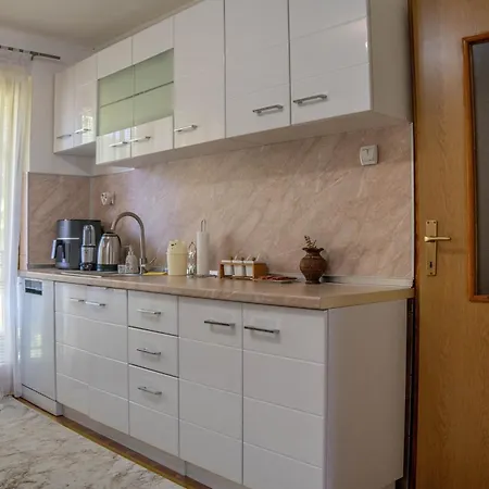 Neretva Nest